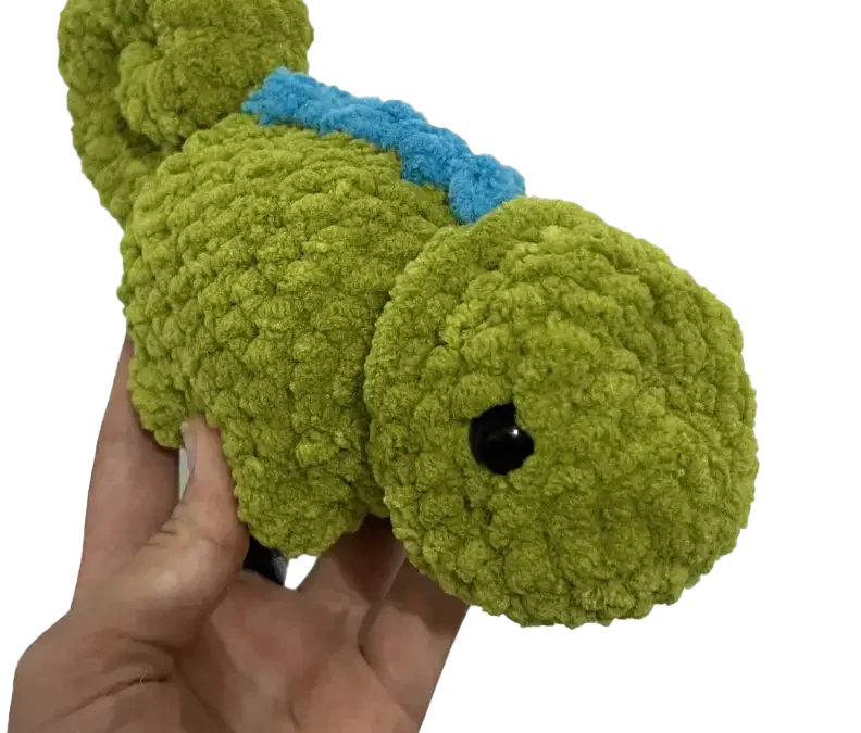 Meet Coco: My New Chameleon Amigurumi 🦎